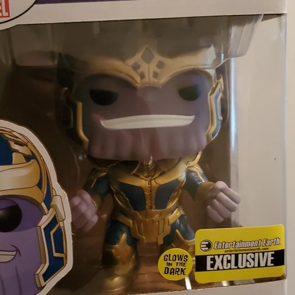 Thanos (Glow in the Dark) Entertainment Earth Exclusive - 6 Inch Glow in Dark - Picture 9 of 10